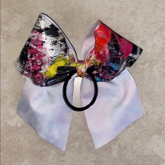 Cheer bow - Picture 2 of 3